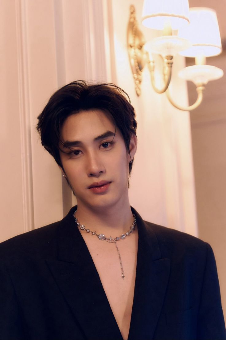 svnsunoo's tweet image. firstone’s type                    firstone’s partner