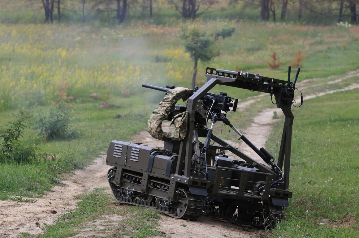 MilTechGuy's tweet image. Hey Everybody!  So trying to do that "post daily" thing and haven't quite got my flow together yet.  So yeah I admit this is a little bit of fluff, but with my tongue planted firmly in my cheek I present to you the "Ukrainian Lawnmower."