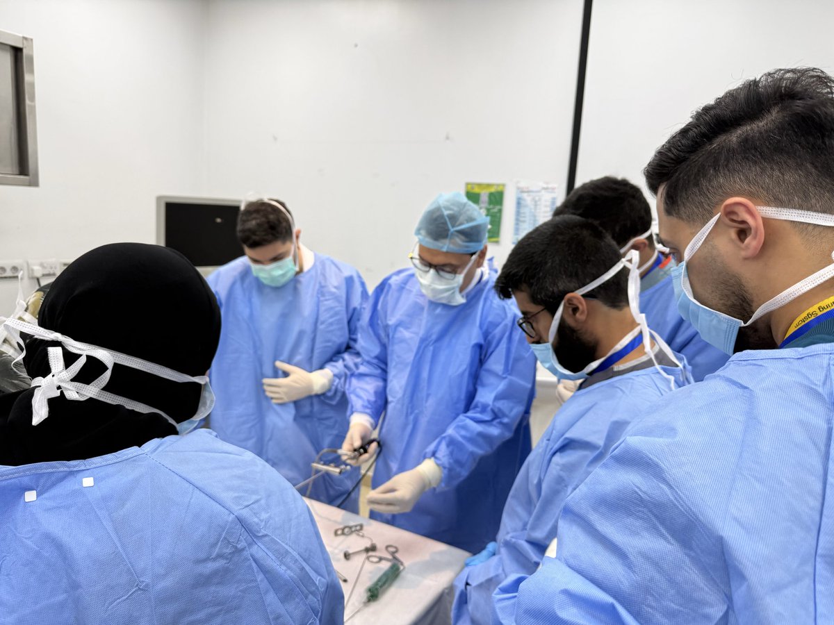 _DrAli's tweet photo. اليوم كان أول أيام ورشة عمل
3rd Pediatric Airway course 

بإشراف قسم الانف والأذن والحنجرة في مدينة الأمير سلطان الطبية، وقد تضمن البرنامج محاضرات قيمة قدمها نخبة من الاستشاريين المتخصصين في هذا المجال.

اشتملت الورشة كذلك على تدريب عملي مكثّف تعرّف من خلاله المتدربون على أدوات فحص القصبة الهوائية باستخدام المناظير أو الأشعة الصوتية، إضافة إلى التطبيق العملي لهذه المهارات. كما شمل التدريب استعراضًا وإجراءً عمليًا لعمليات الفتحة الرغامية