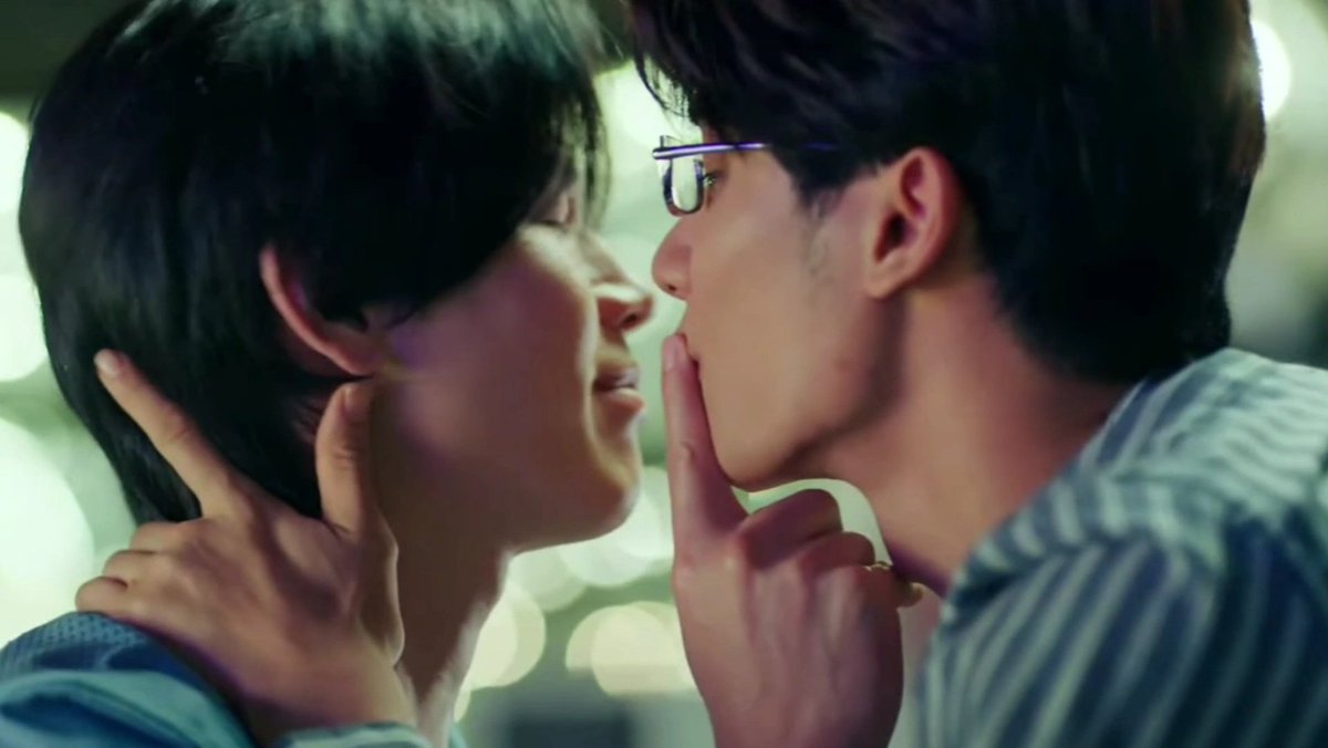 taynewnsan's tweet image. nerd younger top! — pretty older bot!