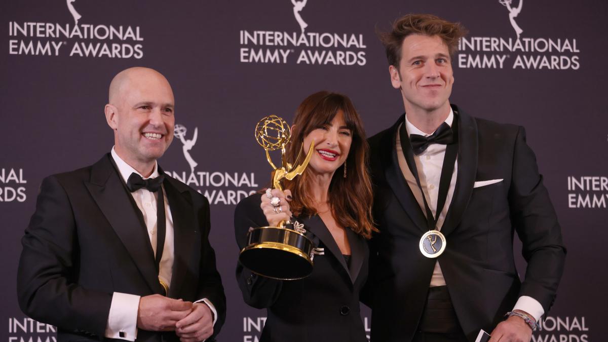 ¡España se corona con dos Emmys!

Desde Spain Film Commission, queremos trasladar nuestra enhorabuena a Oriol Pla, por su premio al mejor actor por "Yo Adicto", y al equipo de "#SeAcabó", por mejor documental deportivo gracias a la historia de la <a href="/SEFutbolFem/">Selección Española Femenina de Fútbol</a>