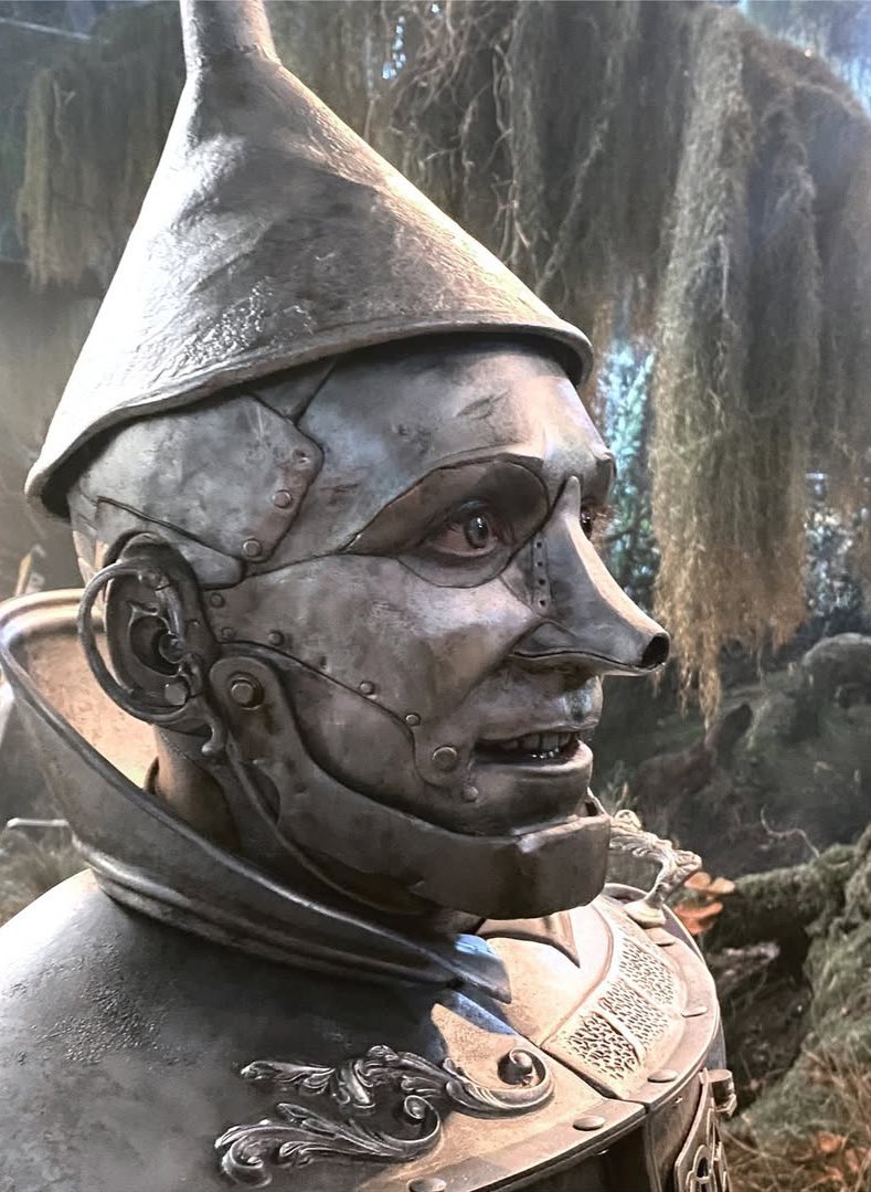 wicked_updates's tweet image. Mark Coulier (Prosthetic Makeup Designer) shares a closer look at Ethan Slater as the Tin Man