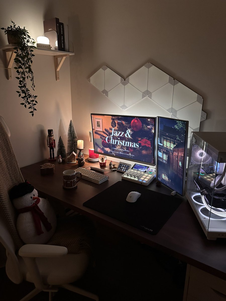 iR0Zi's tweet image. a simple setup update 🤎