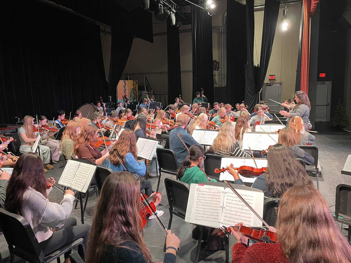 AndersonRaptors's tweet image. What an AMAZING morning with nearly 500 in attendance for AHS Grandparents’ Day!! #AHSisFAMILY