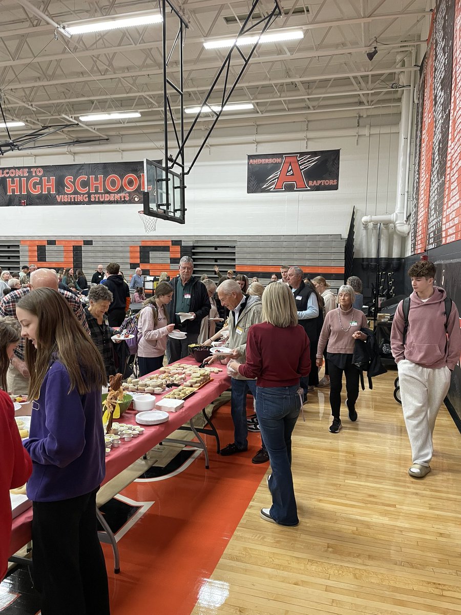AndersonRaptors's tweet image. What an AMAZING morning with nearly 500 in attendance for AHS Grandparents’ Day!! #AHSisFAMILY