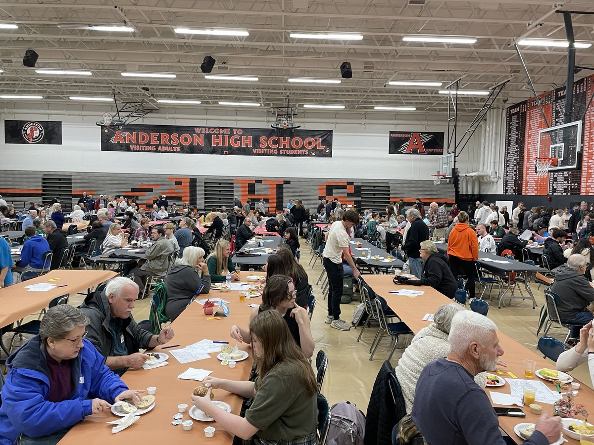 AndersonRaptors's tweet image. What an AMAZING morning with nearly 500 in attendance for AHS Grandparents’ Day!! #AHSisFAMILY