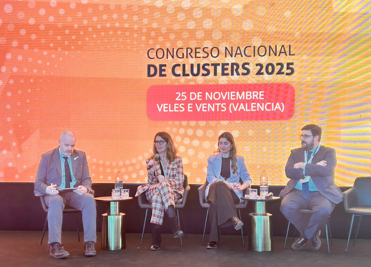 ontech_innova's tweet image. 🗣️ El Congreso Nacional de Clústeres 2025 @ClustersES, un importante instrumento de diálogo

📌 Clústeres y @minturgob intercambian impresiones en la nueva línea de retos a través de Teresa Parejo, Yolanda Alcalá y Claudia Espejo y Elisa Rivera en representación de @CienciaGob