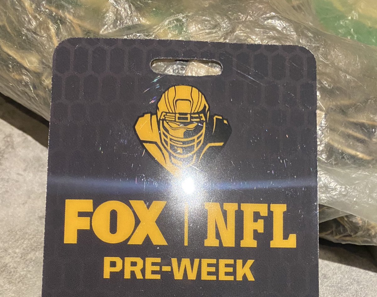 After a late arrival last night + 4 hrs of sleep, I’m up and at ‘em for set day 1 at <a href="/fordfield/">Ford Field</a>! #EVSguy for <a href="/NFLonFOX/">FOX Sports: NFL</a> Studio on #Thanksgiving! #livingthedream #EddieSizzahandz
