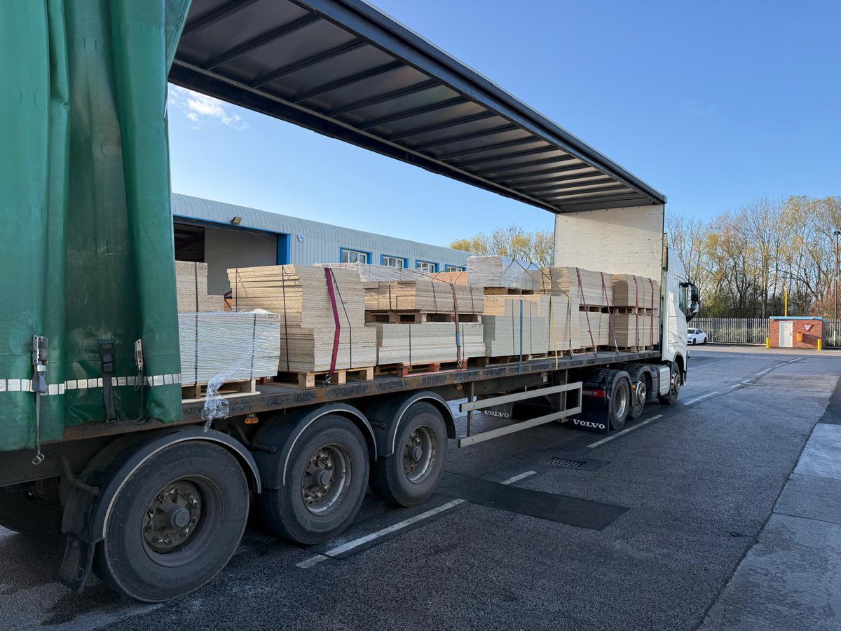 arronpaulmoss's tweet image. My life in the world of Chipboard &amp;amp; MDF recently! 🙃💪 

Can tell it’s month end…😂👊 

Big push before December! 🧑‍🎄 

#business #chipboard #mdf #beds