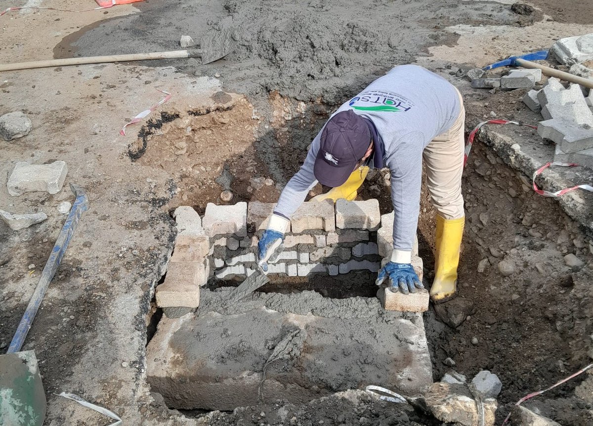 İskenderun’da yağmur suyu hatlarının temizliği ile deforme olmuş baca kapakları ve ızgaraların bakım, onarım ve temizlik çalışmalarını Hatay Büyükşehir Belediyesi ekipleriyle koordineli şekilde sürdürüyoruz  🌧️💧

Çalışmalar kapsamında; Numune, Esentepe, Gültepe, Buluttepe,