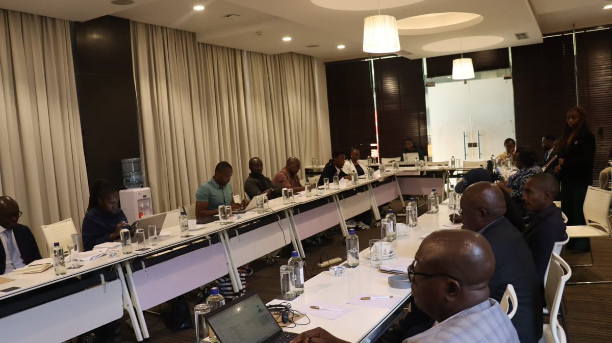 youthagenda254's tweet photo. Youth Agenda joined stakeholders for a follow-up dialogue on boundary delimitation convened by @elogkenya . We focused on scenario building and key recommendations to strengthen credibility and transparency in protecting the equality of the vote.
#MakingTheYouthFactorCount https://t.co/ftIOc9Hljo
