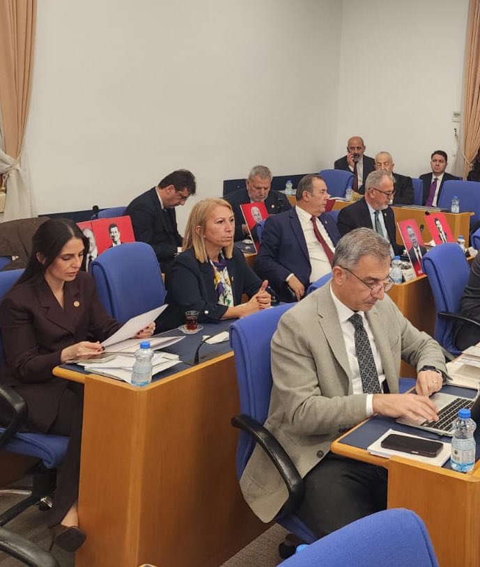 sureyyaoderici's tweet image. Adalet olmayan ülkemizde Adalet Bakanlığı’nın bütçesini görüşüyoruz!