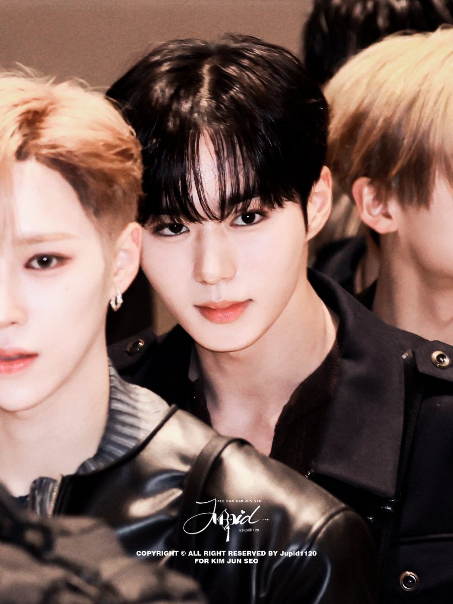 251125 ICN

𝑬𝒚𝒆𝒔 𝒐𝒏 𝒚𝒐𝒖.

#김준서 #준서 
#KIMJUNSEO #JUNSEO 
#キムジュンソ #ジュンソ 
#ALPHADRIVEONE #ALD1 #알파드라이브원