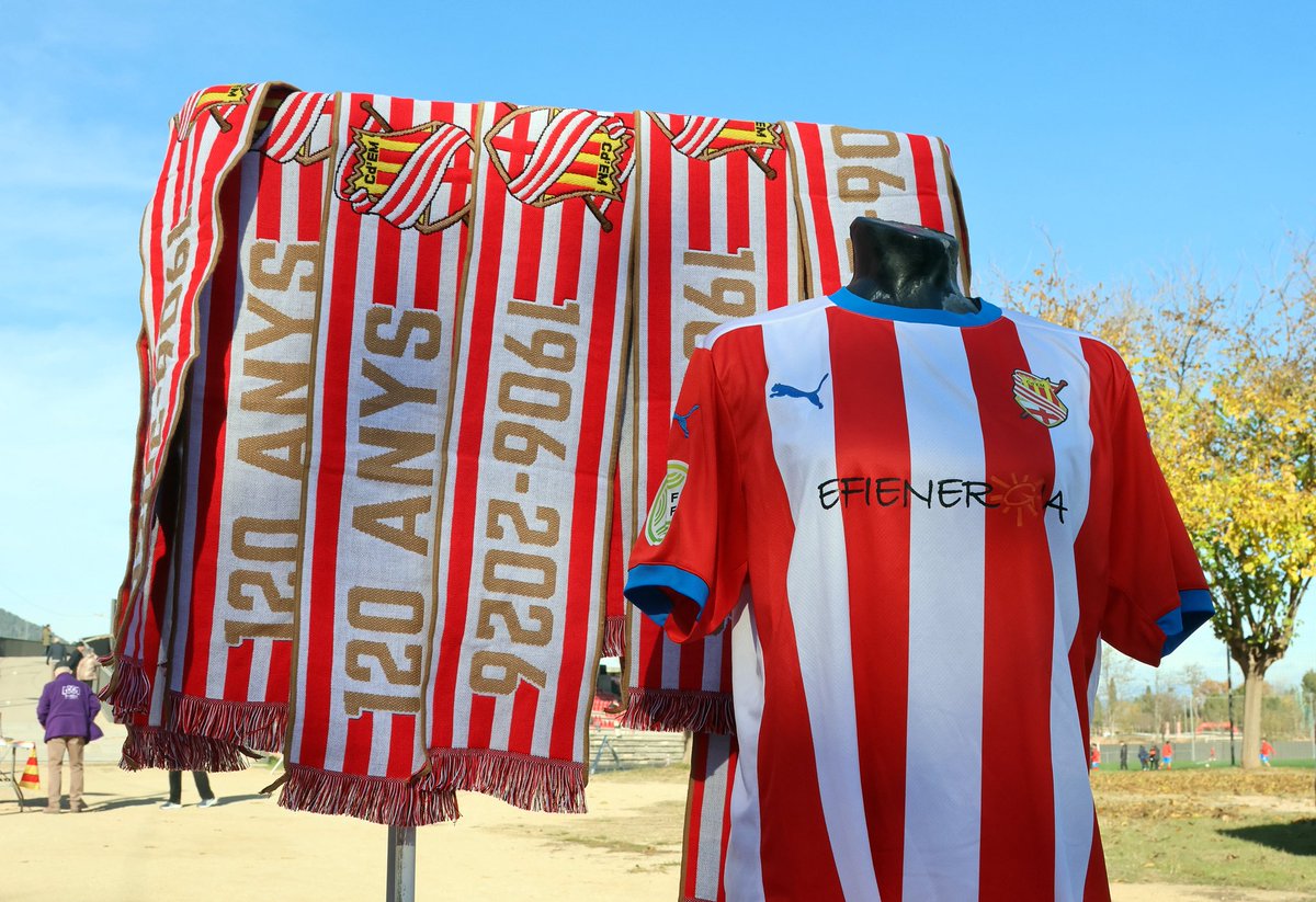 𝐋𝐀 𝐁𝐔𝐅𝐀𝐍𝐃𝐀, 𝐏𝐄𝐋 𝐁𝐋𝐀𝐂𝐊 𝐅𝐑𝐈𝐃𝐀𝐘

🧣 Disponible la 𝗻𝗼𝘃𝗮 𝗯𝘂𝗳𝗮𝗻𝗱𝗮 𝗱𝗲𝗹𝘀 𝟭𝟮𝟬 𝗮𝗻𝘆𝘀 del Manresa!
🏟️ La trobes a oficines del Congost per només 15€.
🎁 El millor regal de Nadal!

#CEManresa120
#BlackFriday 
#LaHistòriaContinua🔴⚪️