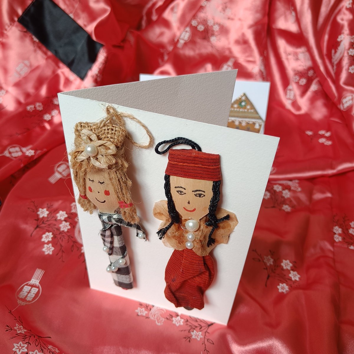 tikulli's tweet image. #trashtotreasure is my recycle reuse project. DM if you would like to have a #sustainablechristmas with these greeting cards. You can even frame them.