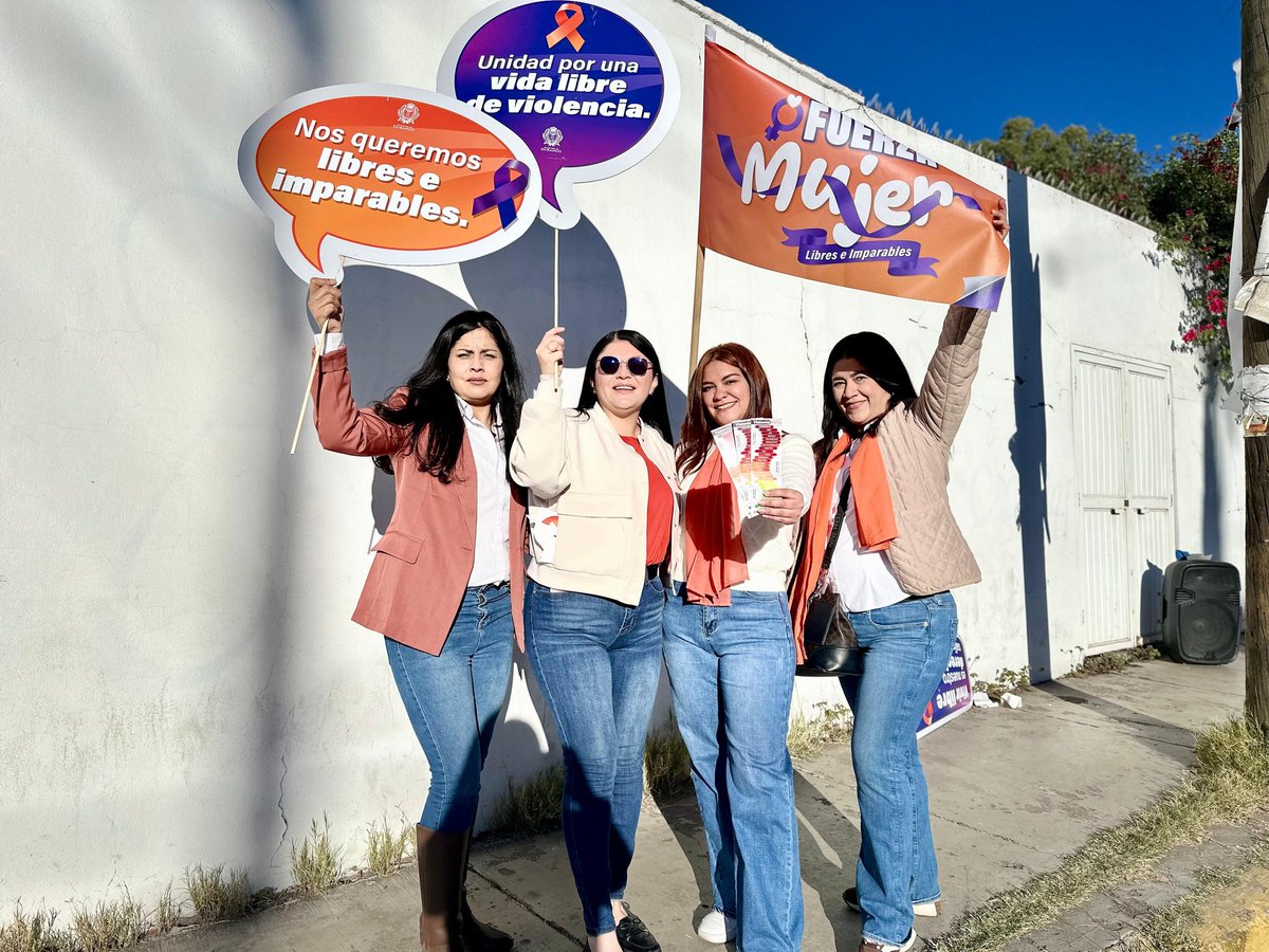 Arrancamos el #25N y los 16 días de activismo con un crucero naranja, con la pega de calcas y entrega de violentómetros.
Porque la prevención es el camino y las mujeres somos la fuerza de #Durango #NoEstásSola #SomosImparables