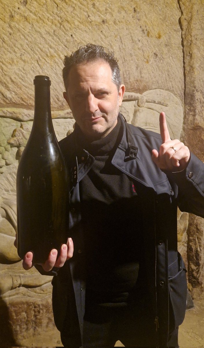 bourillonfred08's tweet image. Belle visite de Guillaume Galliot  3 stars michelin à HK restaurant Caprice et belle découverte de la cuvée Tuffeau Parcellaire 2025 au Domaine Bourillon-Dorleans