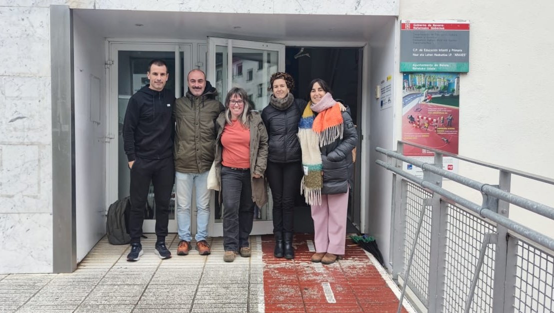 🍏Hemos conocido el modelo de comedor de las escuelas Erleta de Leitza y Araxes de Betelu, de gestión municipal posibilitada por el decreto foral de Navarra 58/2024.
Nos han demostrado que es posible ofrecer un menú ecológico local y reforzar el proyecto educativo, eskerrik asko!
