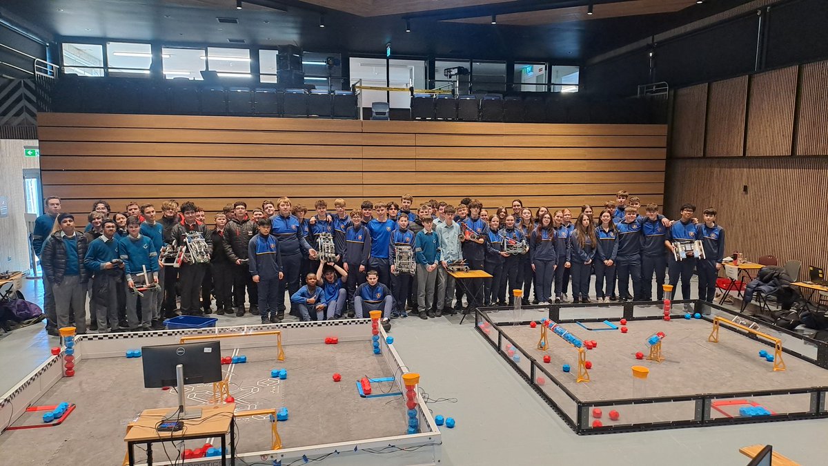 KinsaleCS_ICT's tweet image. Huge congratulations to all the students and schools who competed in the @KinsaleComSch  Kinsale VEX robotics scrimmage.  @VEXRoboticsIE is a student centred program, promoting #STEM @KinsaleTY students should be proud of themselves. #KCSRobotics #VEXRobotics
