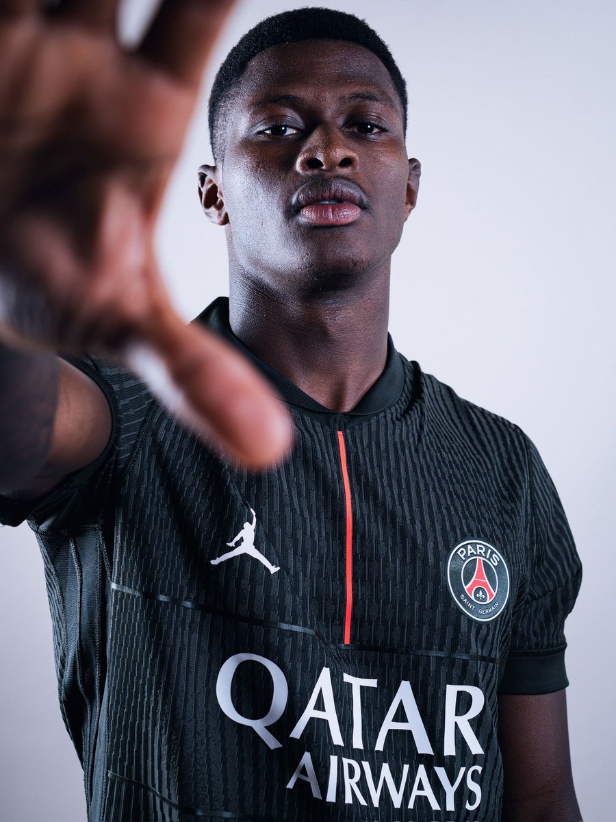 PSG_inside's tweet image. L&apos;élégance du geste au service de la performance. 🤩

➡️ store.psg.fr/fr/