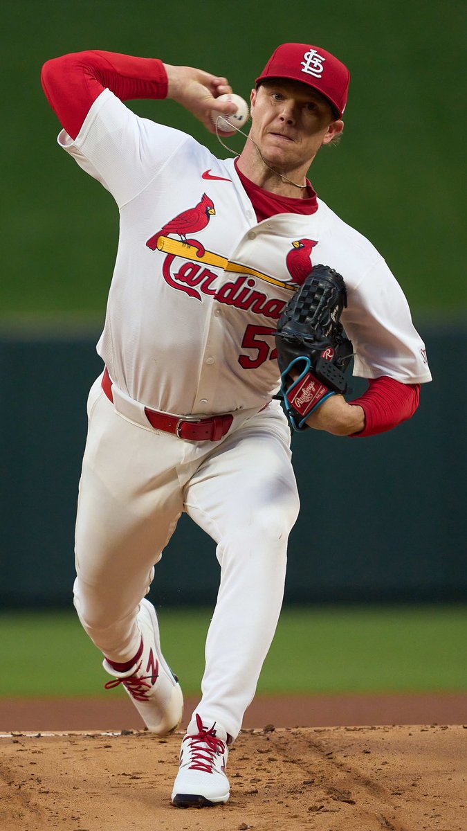 BREAKING 

per: <a href="/JonHeyman/">Jon Heyman</a> 

 Sonny Gray traded to the Red Sox

Wow.  👀🔥