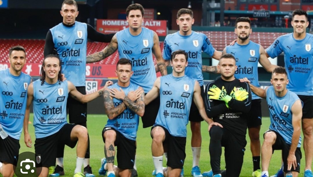 uru6uay0's tweet photo. @Misticauruguaya @Sport890 Que vaya al mundial con los jugadores del fútbol local, sabes como darían la vida corriendo por la oportunidad?

Los que ahora están lloran con Bielsa porque los hace laborar, estaban acostumbrados a venr a comer asado y jugar fútbol informal como si fuera una juntada de amigos https://t.co/LsmJeKycWC