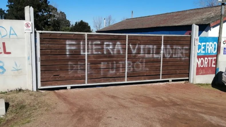 Muuuuuuy diferentes. Muy.