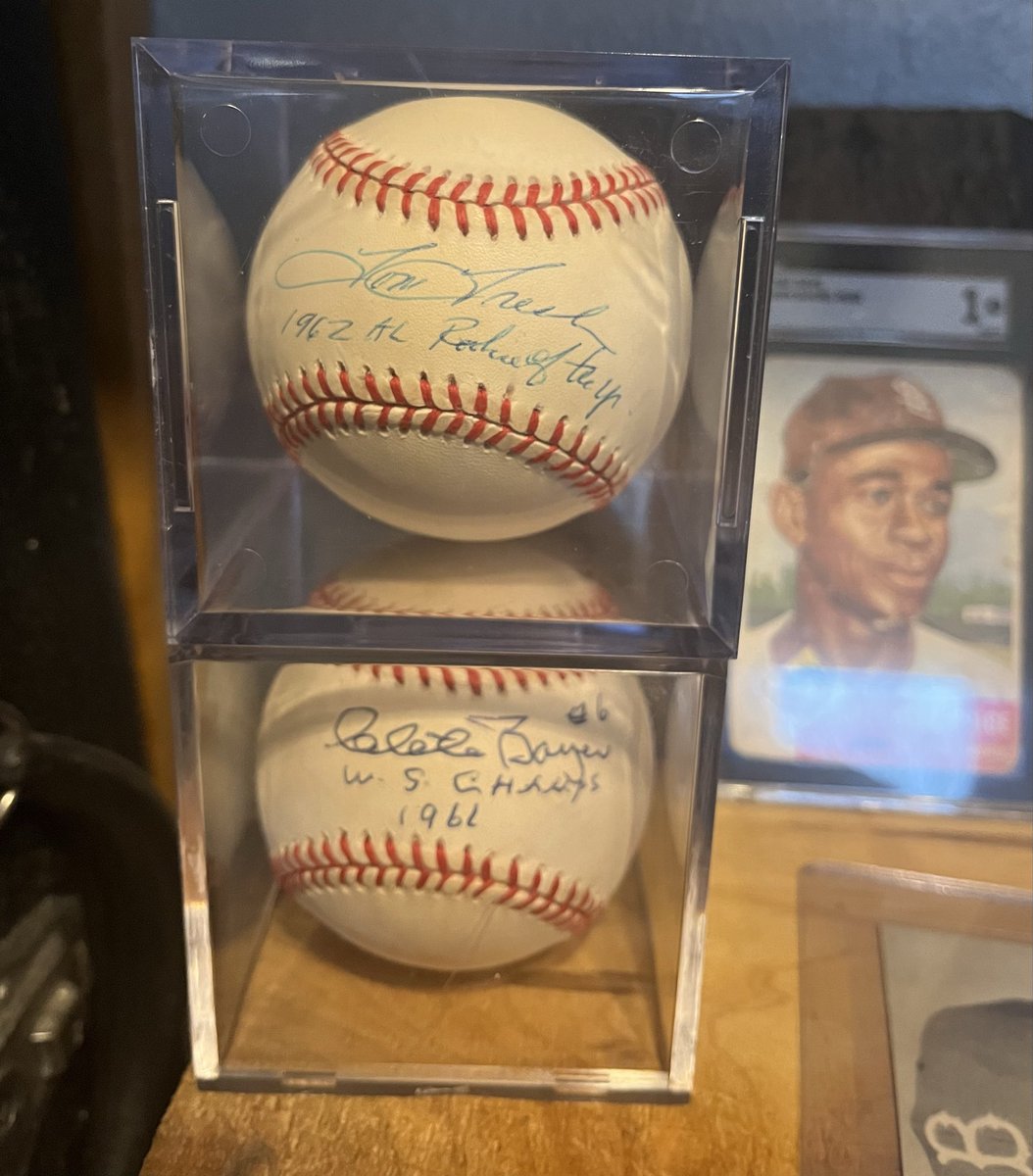 StormStacks's tweet image. Couple fun finds at an LCS I don’t get to very often, but it is on the way (sort of, slight detour) to daughter’s wrestling meet last night.

Tom Tresh &amp;amp; Clete Boyer - both with inscriptions.