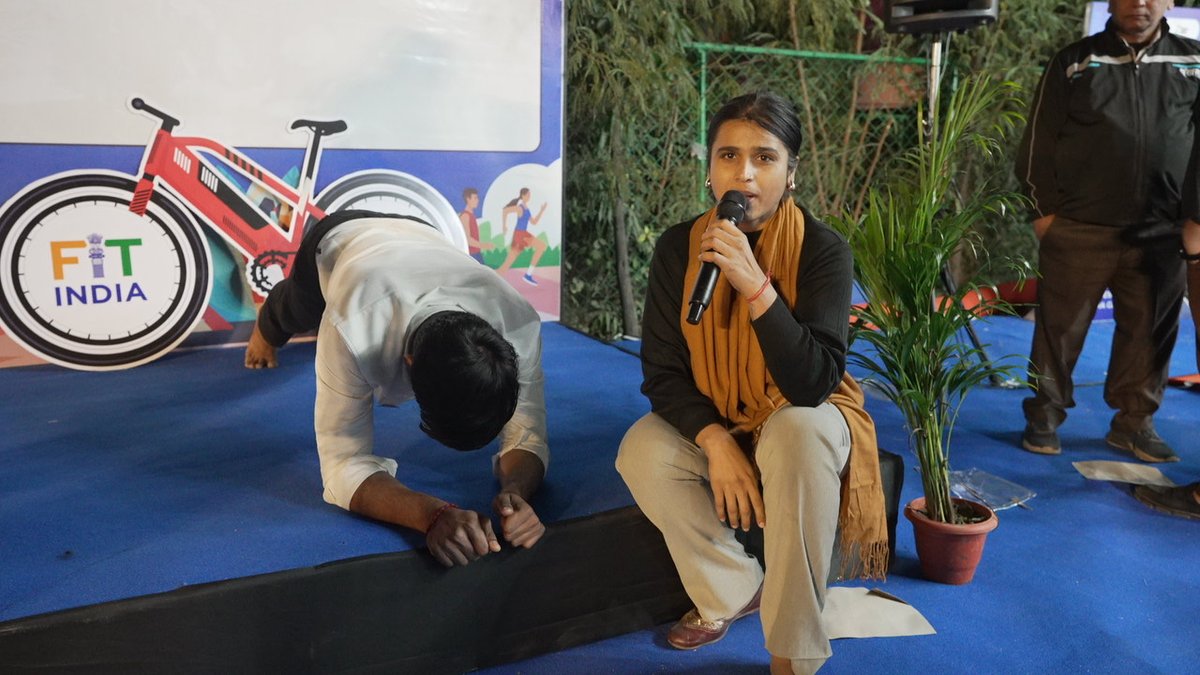 FitIndiaOff's tweet image. Khelo India University Games kicks off with vibrant energy! The Fit India booth drew in students with engaging activities and fitness challenges. 

Here are some glimpses from the action-packed start of KIUG 2025. 💪🇮🇳✨

#KIUG2025 #FitIndia #KheloIndia #UniversityGames