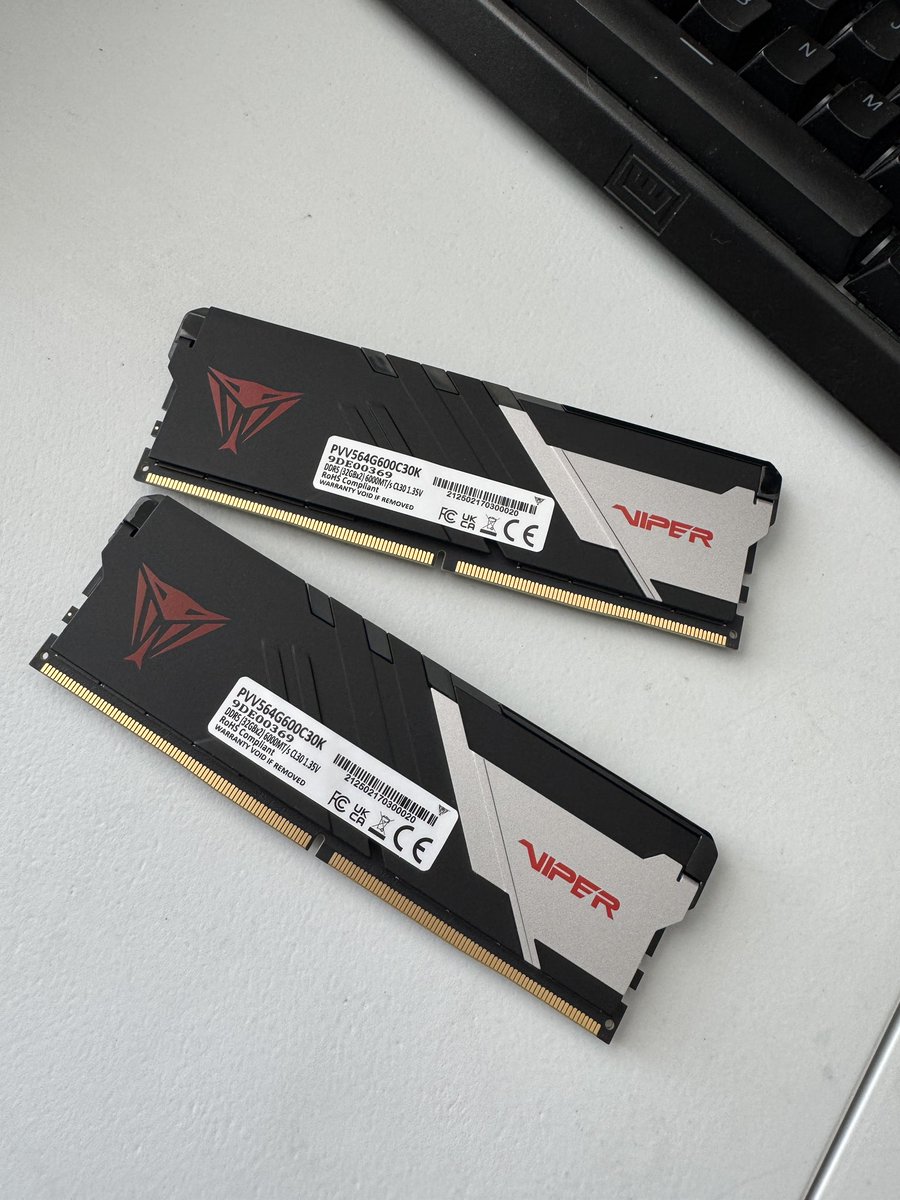 ChamberTech_'s tweet image. Selling my 2x32gb kit for $2000

Or will accept a 5090 trade

I know what I have