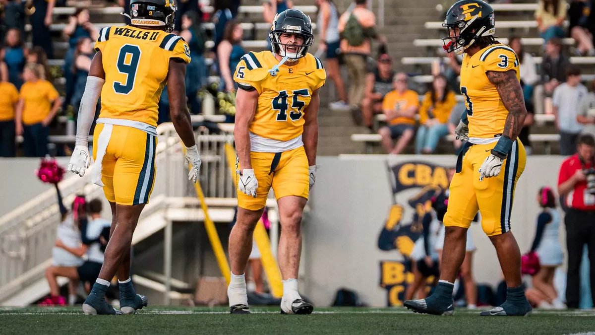 lee holmes tweet media