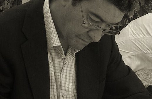 <a href="/Vuelo7988/">David Delfín</a> <a href="/Siltola/">La Isla de Siltolá</a> <a href="/ElOjoCriticoRNE/">El Ojo Crítico (RNE)</a> <a href="/radio5_rne/">Radio 5</a> <a href="/LecturaLectores/">Santos Domínguez</a> <a href="/diagnosticocult/">Diagnóstico Cultura</a> <a href="/MFilosofal/">Michel F.</a> <a href="/danielmocher/">danielmocher</a> <a href="/GuidoFinzi/">Guido Finzi</a> <a href="/PoesiaManuel/">ManuelPachecoPoesía</a> <a href="/Jaimefermar/">Jaime Fernández</a> <a href="/Poesia_boreal/">Poesía Itinerante</a> <a href="/literlandweb1/">literland</a> «Un hombre es el paisaje de las ciudades que ama:/Sus callejones lentos, sus fuentes musicales,/ sus estanques secretos, sus arduos laberintos,/ sus plazas numerosas, sus jardines en sombra / y el difuso horizonte que ve desde sus torres».

#SantosDomínguezRamos