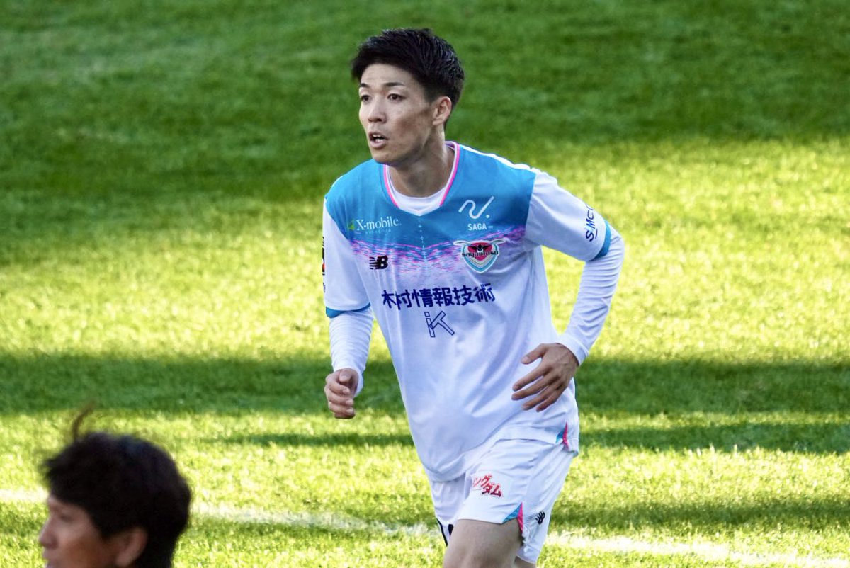 voissdefor1's tweet image. MF16  西澤 健太 選手 ③
J2第37節 2025.11.23  vs藤枝MYFC
試合終了時はJ1昇格の望みが絶たれて渋い顔をしていたけど、エスパルスサポーターに微笑んで手を振ってたからほっとした。
磐田戦が残っているからここで凹んでしまったら困るもんね。
#西澤健太
#サガン鳥栖
#spulse
#藤枝鳥栖 
#J撮り