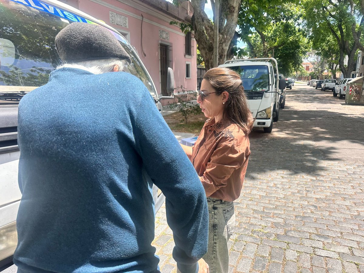 Estuvimos en el Municipio C junto a <a href="/AntoQuijada2/">Anto Quijada</a>, escuchando a los feriantes y vecinos de la feria de Regidores y Venancio Benavidez.
Las propuestas e inquietudes de la gente son importantes en el proyecto de <a href="/MartinLemaUy/">Martin Lema</a>, entre todos podemos mejorar Montevideo.