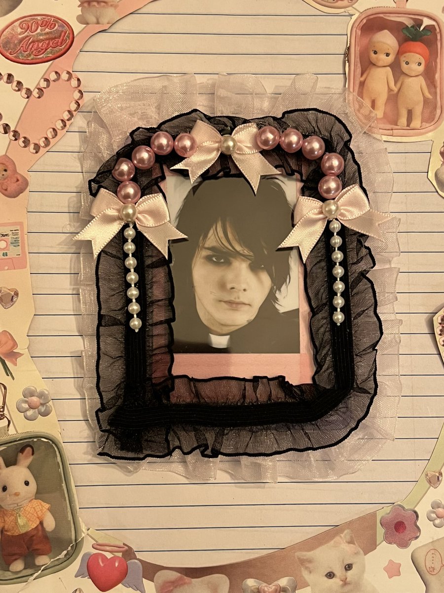 peppygoth's tweet image. recent photocard freebies i made for mcr san antonio next year ⭐️🖤