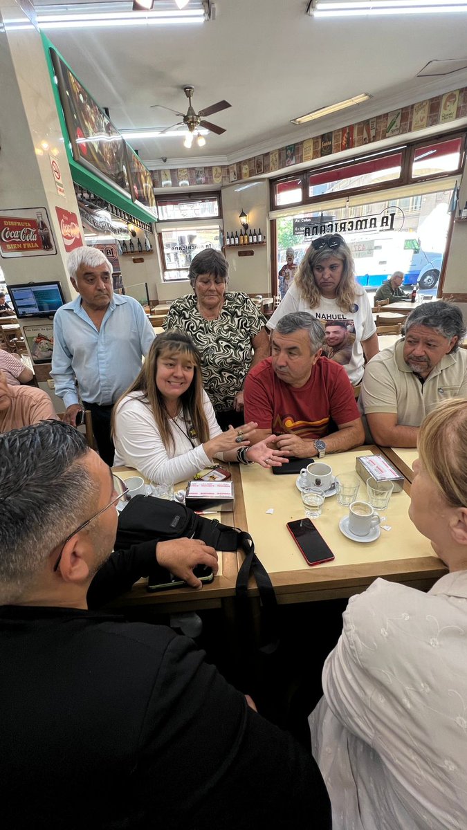 Stolbizer's tweet image. Reunión de trabajo con @EstrellasArg 
Gran trabajo de la Fundación para crear conciencia, prevenir y evitar los siniestros viales. De la muerte no se vuelve. Es necesaria una política pública basada en datos, infraestructura vial y controles del estado para que las leyes se…