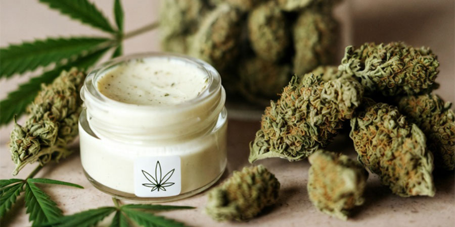 Cannabis and Radiotherapy Dermatitis: Can Topicals Soothe?
CBD creams for radiation dermatitis: fast itch &amp; burn relief after sessions without messing up your treatment marks. Exact timing rules, safe formulas, and what oncologists actually allow.
cannawayz.com/blog/health-st…