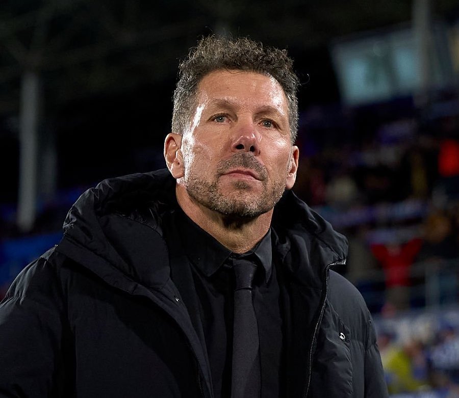 FabrizioRomano's tweet image. 🚨⚫️🔵 Diego Simeone: “It doesn’t depend on just me, but in my coaching career I can imagine myself managing Inter one day”.

“I think it will happen one day”.