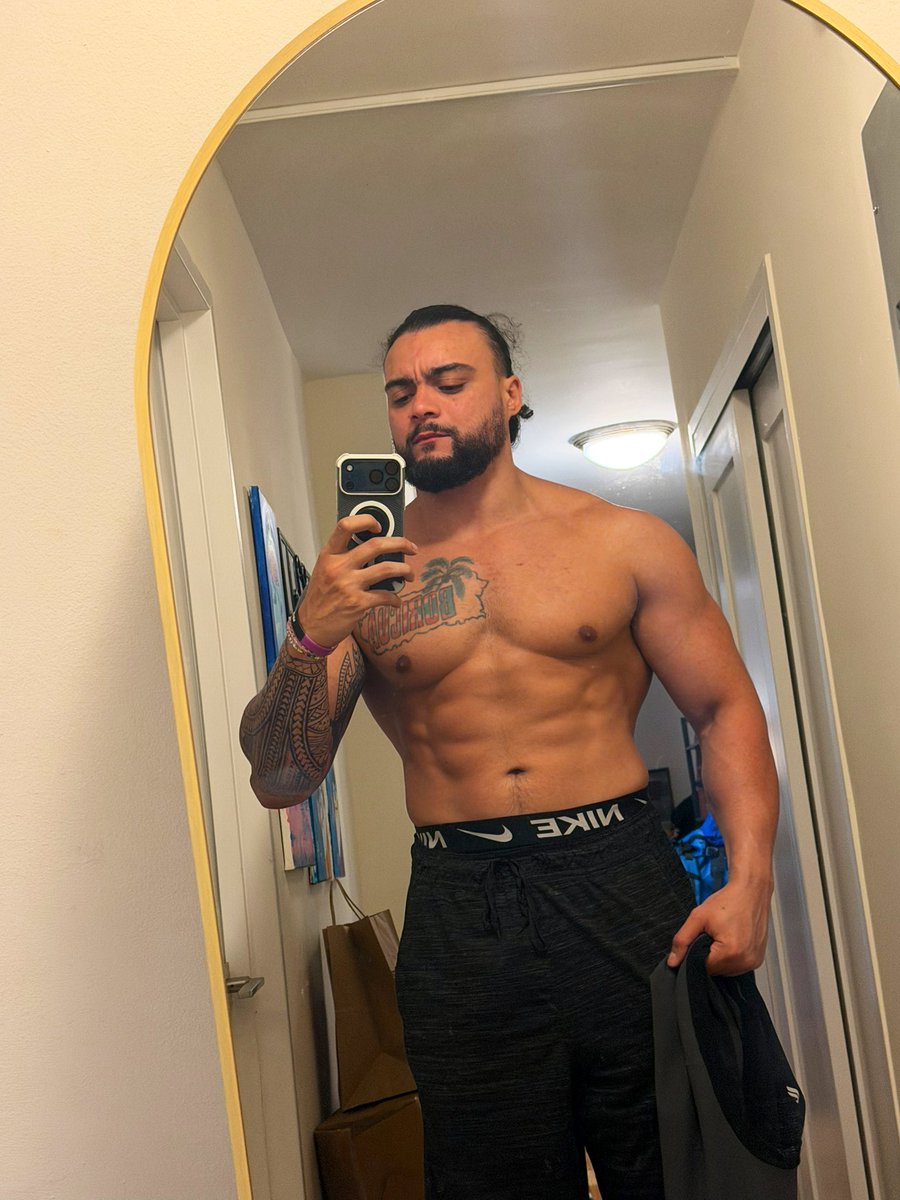 Santana_Proud's tweet image. THANKSGIVING IS GOING TO HIT!