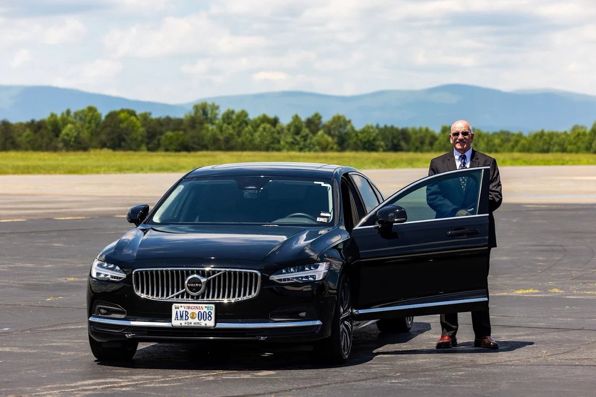 Your business deserves premier transportation. We specialize in punctual, discreet, and professional travel solutions for your corporate needs, ensuring your team arrives refreshed and ready. 

Give us a call at (434) 973-5466 to book your transportation!