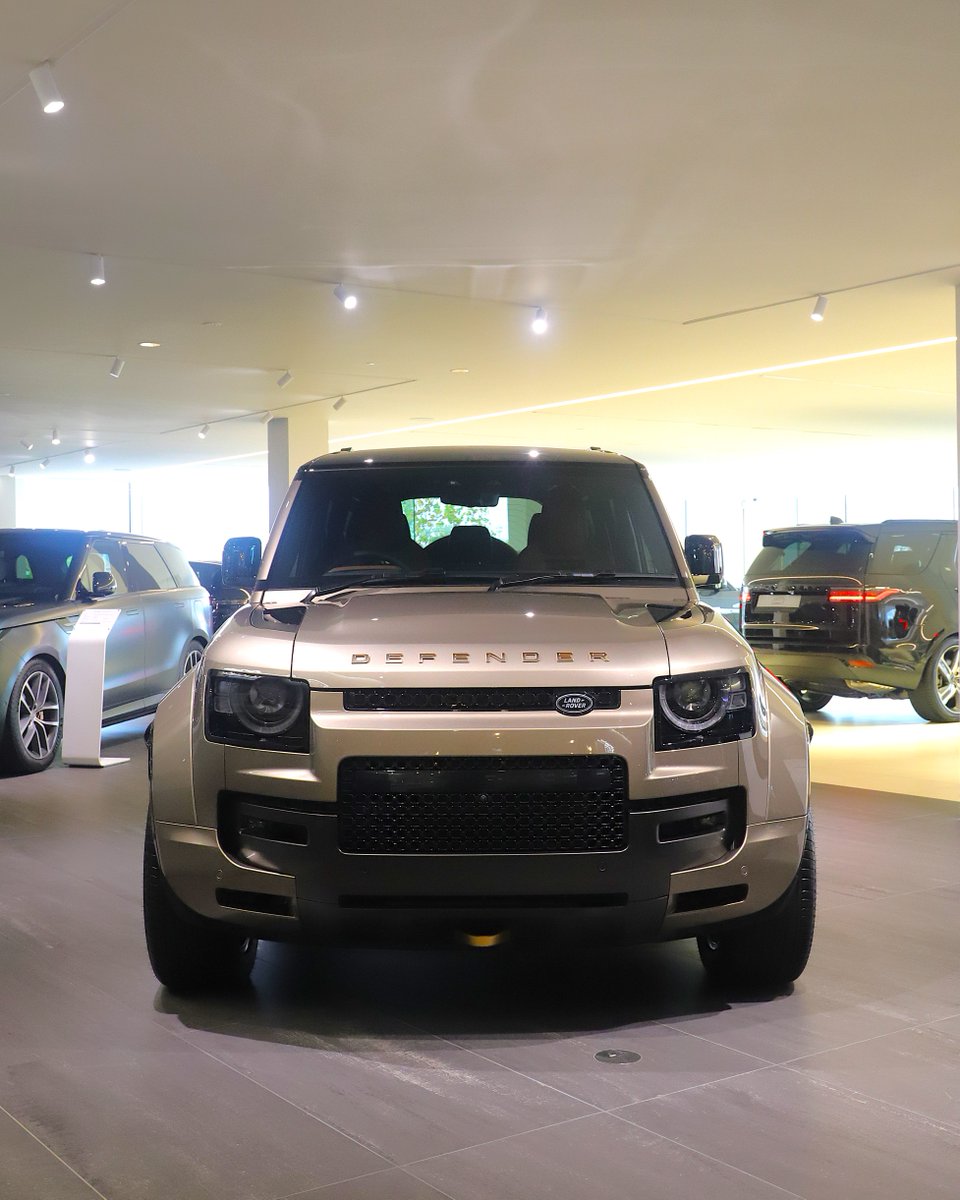 SytnerLandRover's tweet image. Petra Copper perfection.

Check out our Defender OCTA, available at Sytner Land Rover South West London. 

To learn more direct message us or call 020 8131 9515. 

#landrover #defender #octa #car #automotive