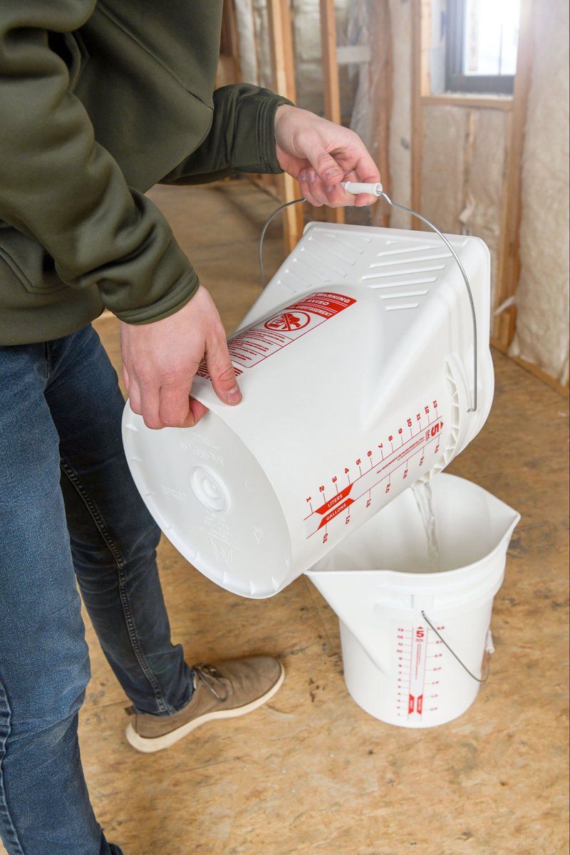 MultiPail's tweet photo. MultiPail is here — the smarter 5-gallon bucket that replaces multiple tools in one design.

Built-in paint tray, dustpan, pour spout, dual measurements &amp; enhanced grip. One bucket. Zero clutter.

Now in Do it Best + True Value + two more national retailers coming soon. https://t.co/dwdXmSFvPn