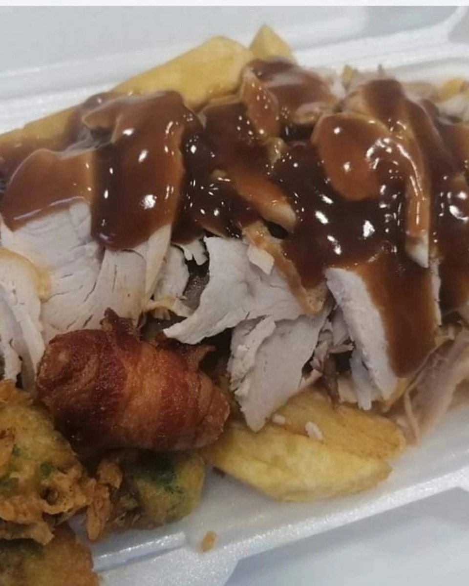 🎄✨ XMAS SPECIAL ALERT! ✨🎄
Shiver Fryer (via Chicken Jaxx) just dropped the festive feast of dreams: turkey, chips, pigs in blankets, battered sprouts, stuffing + gravy 🤤🔥

Fried, festive, and so December. Get on it tonight! 🎅❤️

#ShrewsburyFood #ShrewsburyEats #FestiveFood