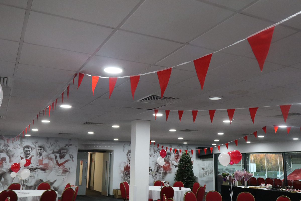 CommunitySaints's tweet image. 🥳 We’re all set for the Kevin Thompson LDSL Awards evening at the @BrewDogStadium!

🤝 Sponsored by @JRLevinsLaw

#Saintsandproud