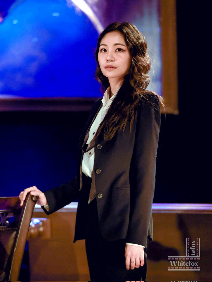 251125 연극 #포쉬 커튼콜
발렌티나 | #이채원

#posh #이채원_wf