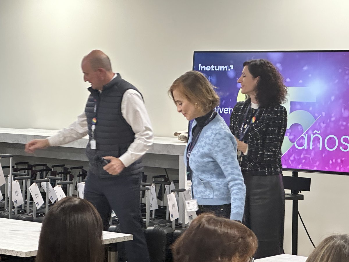 inetum_es's tweet image. [#España] ¡25 años juntos! ¡25 años de compromiso y dedicación!

Ayer celebramos algo más que tiempo, conmemoramos cada una de las historias de las personas que han dejado su huella y continúan haciéndolo en @inetum_es cada día desde hace 25 años.

Gracias 👏🏼

#WeAreInetum