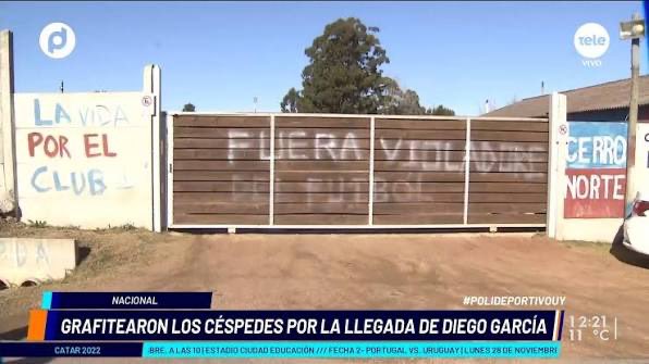 ViejoYPopular's tweet image. DEL LADO CORRECTO SIEMPRE. 

No olvidarse JAMAS que Diego Aguirre, Ruglio y todos los hinchas de la gallina fueron complices de un VIOLADOR. 

SON TODO LO QUE NO QUEREMOS SER.