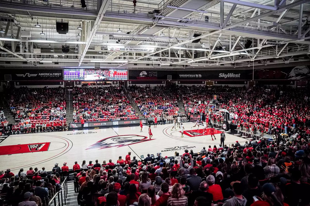 dukavuksanovic's tweet photo. Blessed to announce I’ve received my first NCAA Division I Men’s Basketball offer from Southern Utah University!
Special thank you to Coach Williams for believing in my game and giving me this opportunity.

The grind doesn’t stop! https://t.co/l5VqAhHz0e