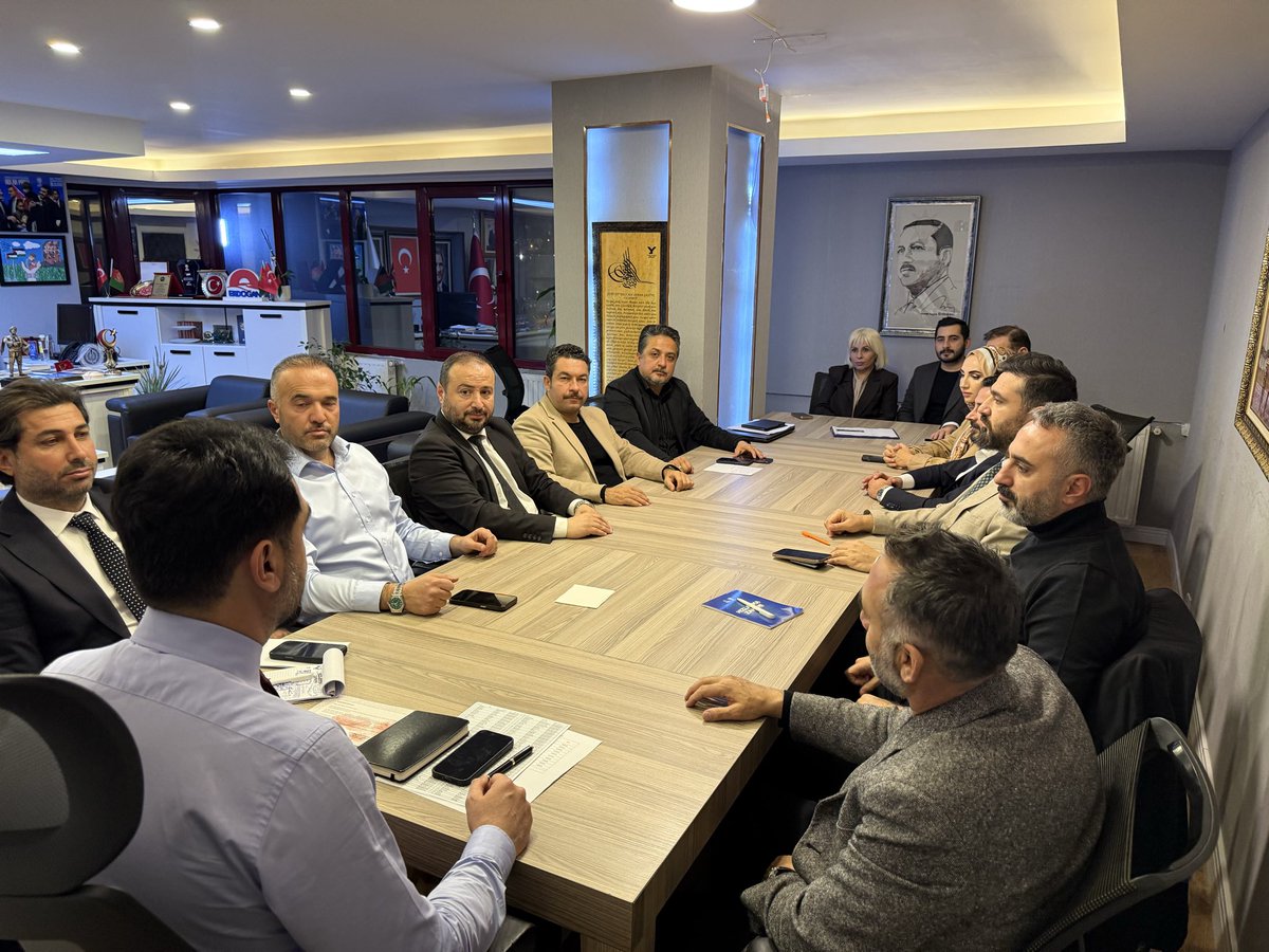 Haftalık Olağan Yürütme Kurulu Toplantımızı, İlçe Başkanımız Sn. Muhammed Baran KARADUMAN başkanlığında İl Teşkilat Başkan Yardımcımız Sn.Murat ANDAÇ’ın katılımıyla gerçekleştirdik.

Toplantımızda alınan kararların hayırlara vesile olmasını temenni ediyoruz.

<a href="/Akparti/">AK Parti</a>