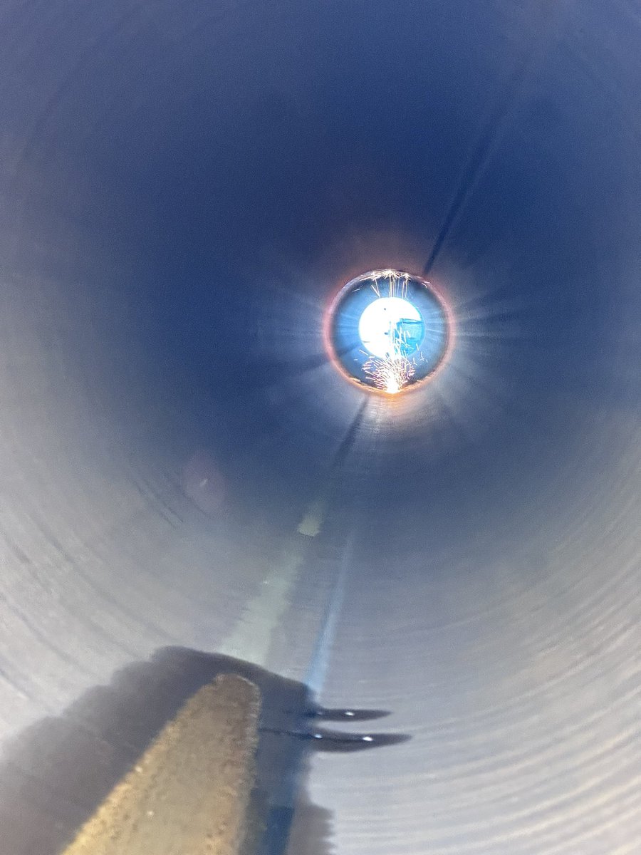 OK_Loyal_RFC's tweet image. For those of you that think I’m useless! Helped my friends over at @AllanEdwardsInc get started on cutting some 60’ long sections of 24” pipe so that they could concrete coat them. I’m shite at this, but it’s a lot of fun! 😂